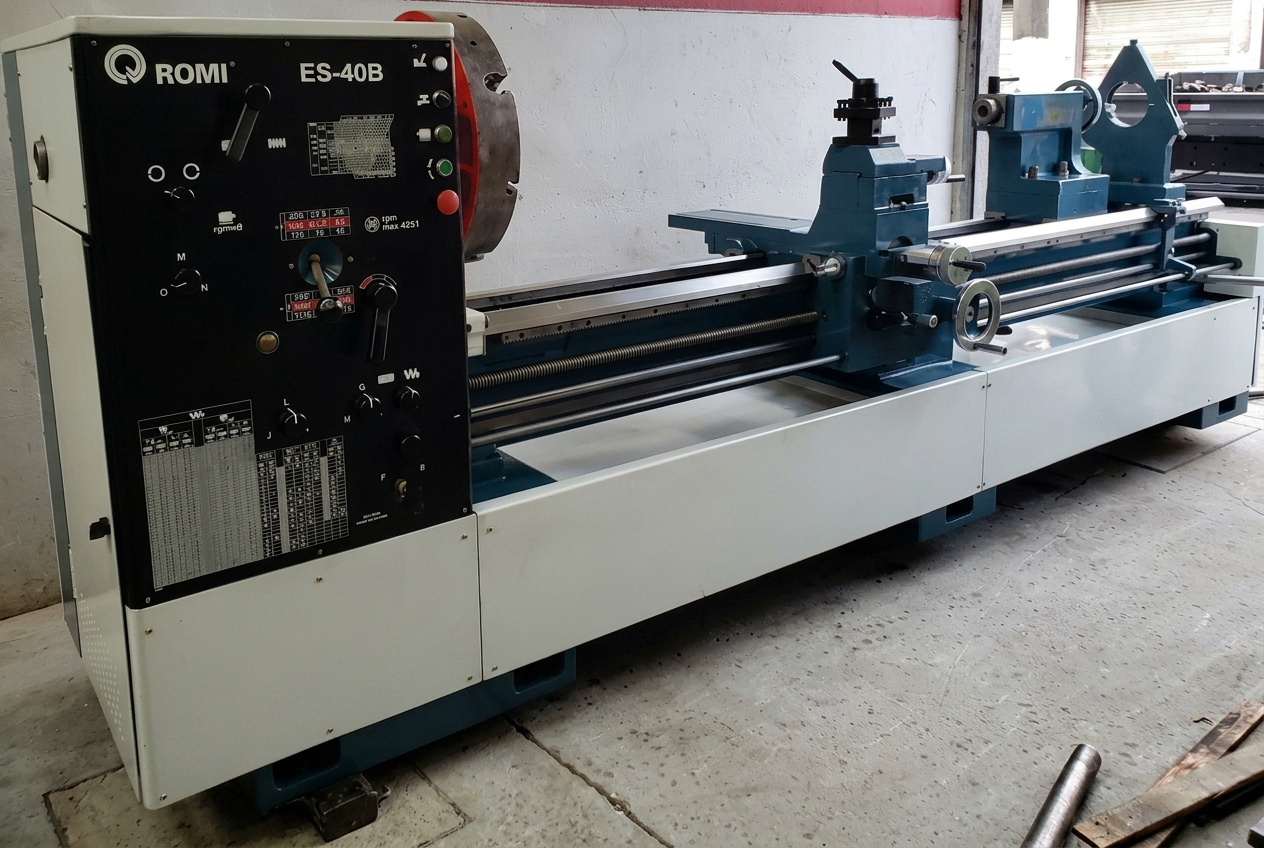 Torno mecânico ROMI ES-40B no parque fabril da Verissimo Solution